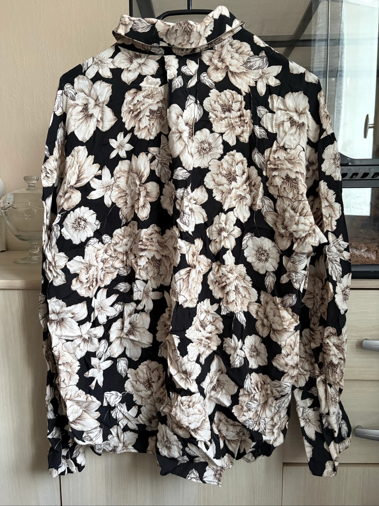 Zwarte dames blouse M met witte bloemen Mango – photo 5